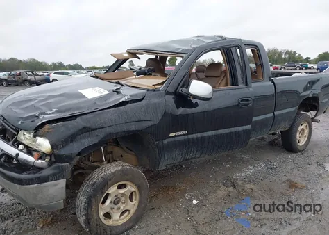2000 Chevrolet Silverado 1500 Lt z USA, uszkodzony, nr VIN 1GCEK19T3YE208052